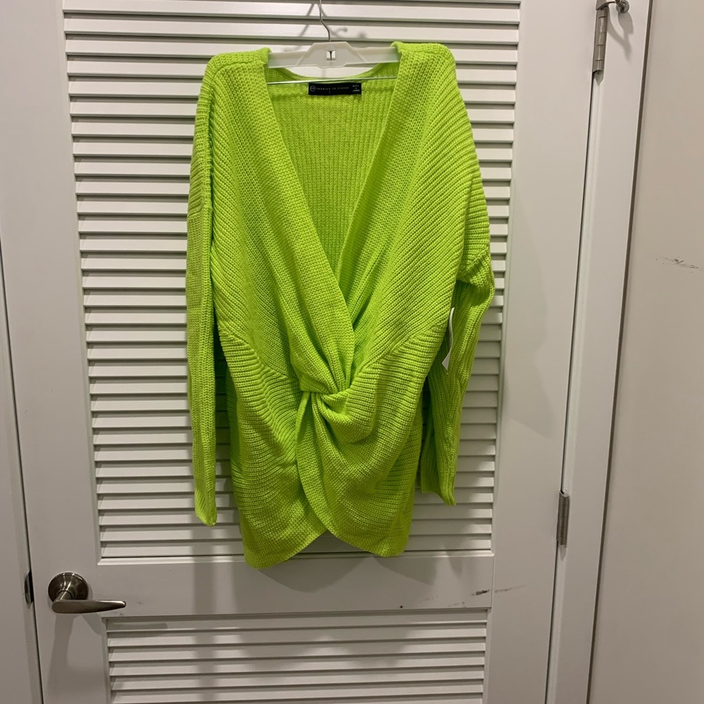 Pullover Sweater Neon